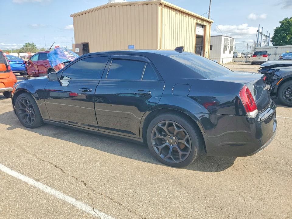 2019 CHRYSLER 300 TOURING 2