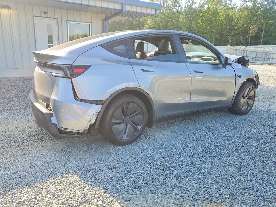 2026 TESLA MODEL Y 3