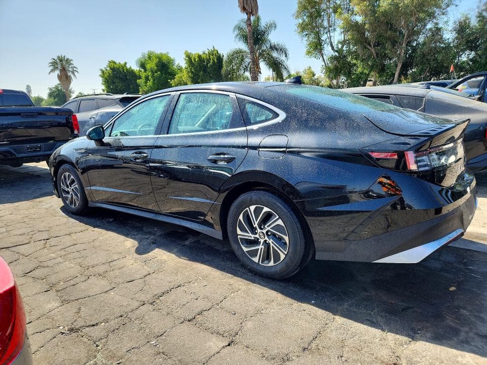 2026 HYUNDAI SONATA HYBRID BLUE 2