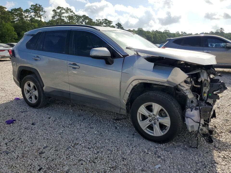 2020 TOYOTA RAV4 XLE 4