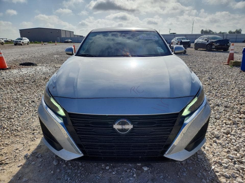 2023 NISSAN ALTIMA SV 5