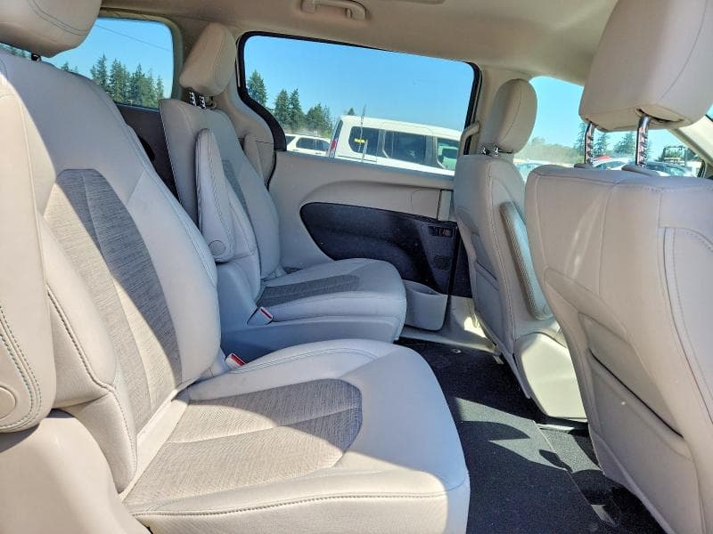 2017 CHRYSLER PACIFICA HYBRID PINNACLE 11