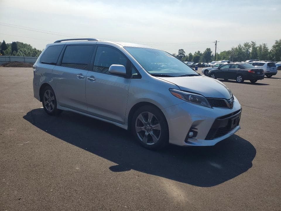 2019 TOYOTA SIENNA SE 8-PASSENGER 4