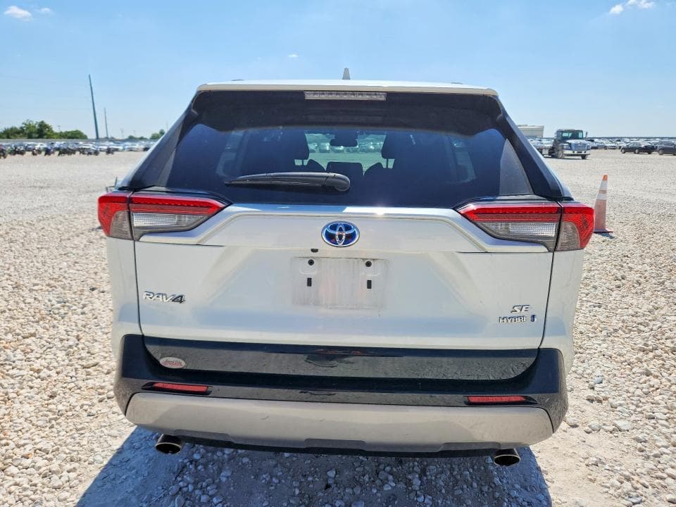 2022 TOYOTA RAV4 SE 6