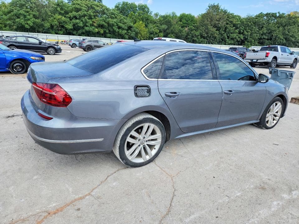 2018 VOLKSWAGEN PASSAT SE 3