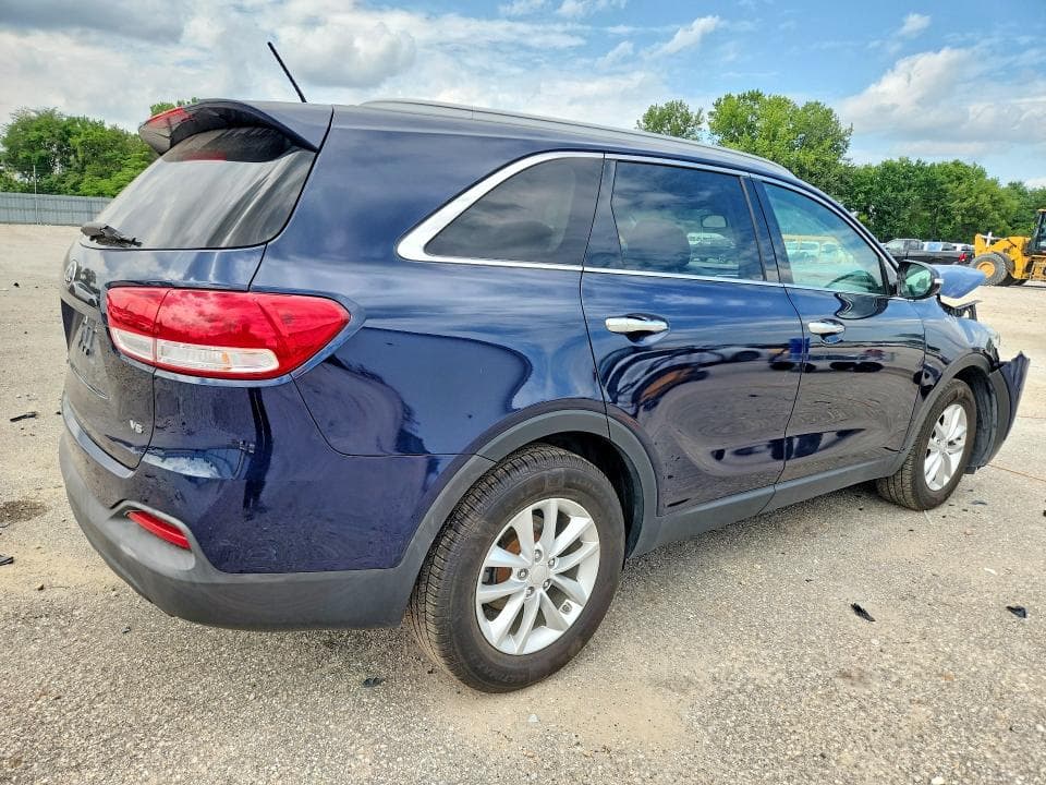 2018 KIA SORENTO LX V6 3