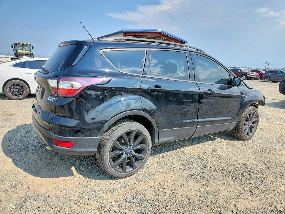 2017 FORD ESCAPE TITANIUM 3