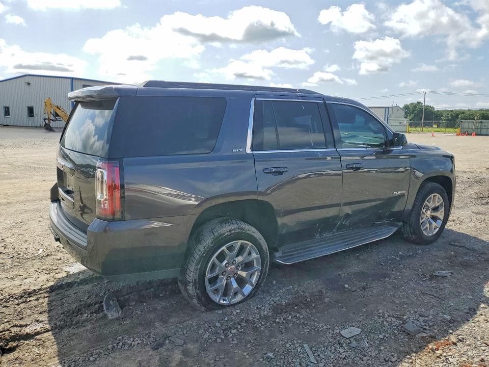 2017 GMC YUKON SLT 3