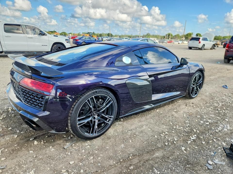 2022 AUDI R8 3