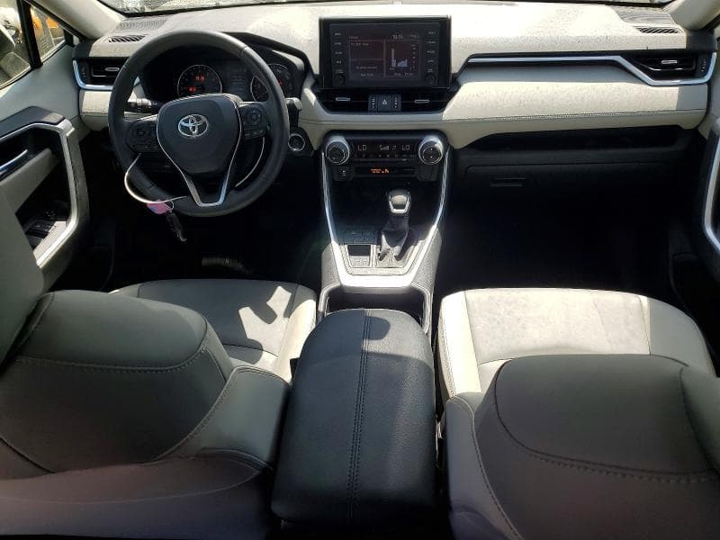 2019 TOYOTA RAV4 XLE PREMIUM 8