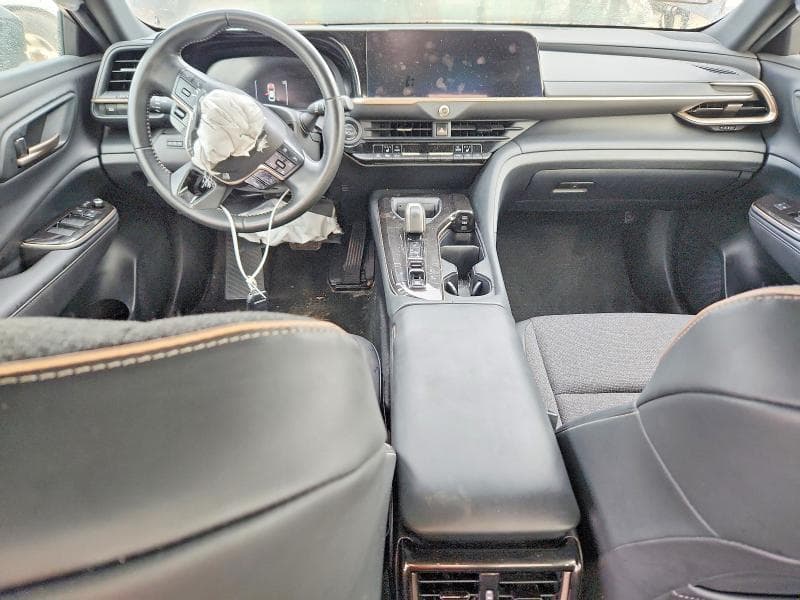 2024 TOYOTA CROWN XLE 8