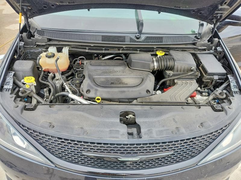 2019 CHRYSLER PACIFICA TOURING L PLUS 11