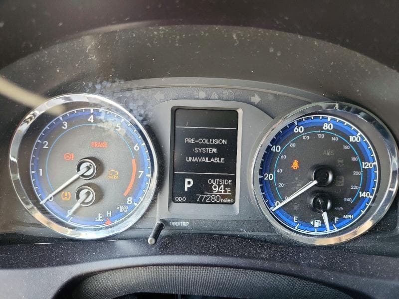 2018 TOYOTA COROLLA LE 9