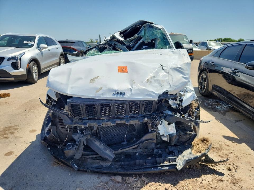 2023 JEEP GRAND CHEROKEE L LAREDO 5
