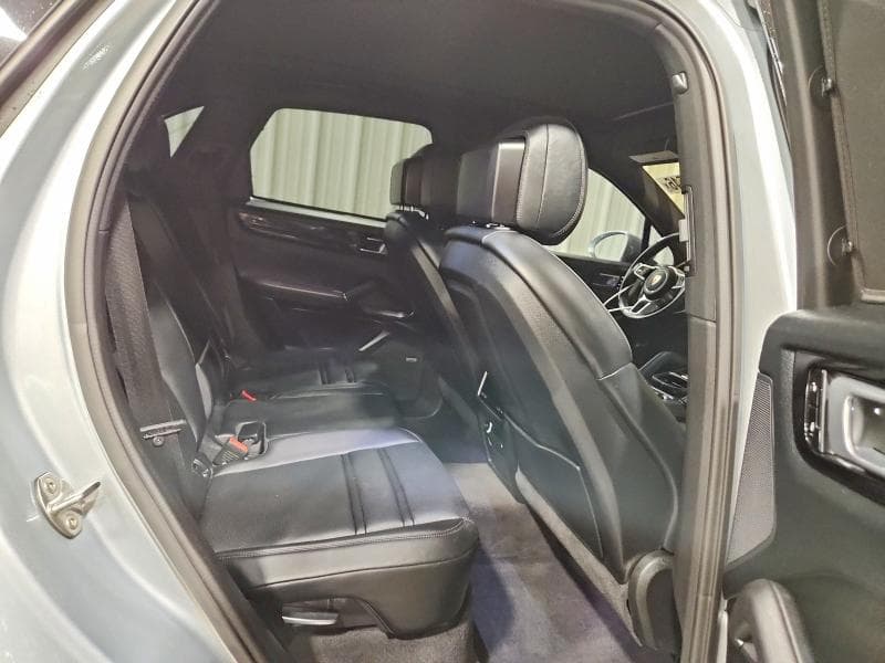2019 PORSCHE CAYENNE 11