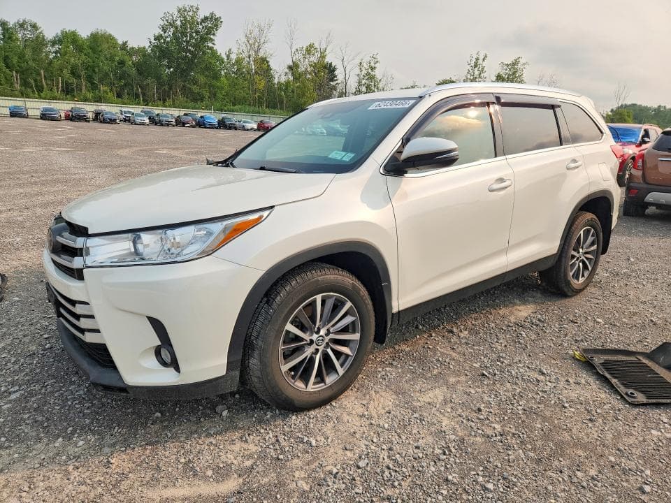 2019 TOYOTA HIGHLANDER XLE - 1