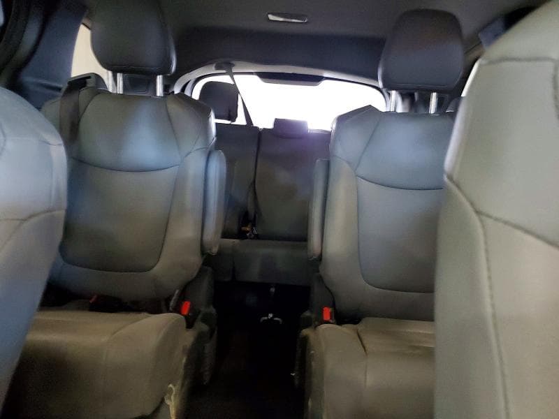 2025 TOYOTA SIENNA XLE 7-PASSENGER 10