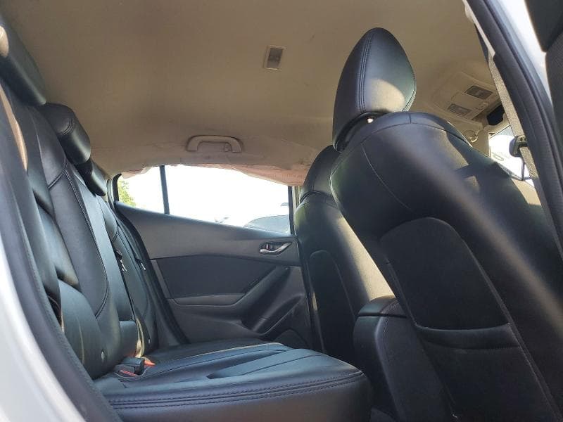 2018 MAZDA 3 TOURING 10