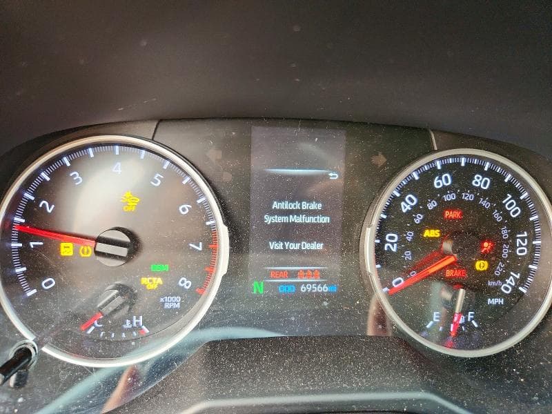 2022 TOYOTA RAV4 LE 9