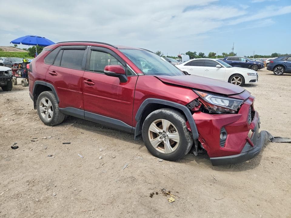 2019 TOYOTA RAV4 XLE 4