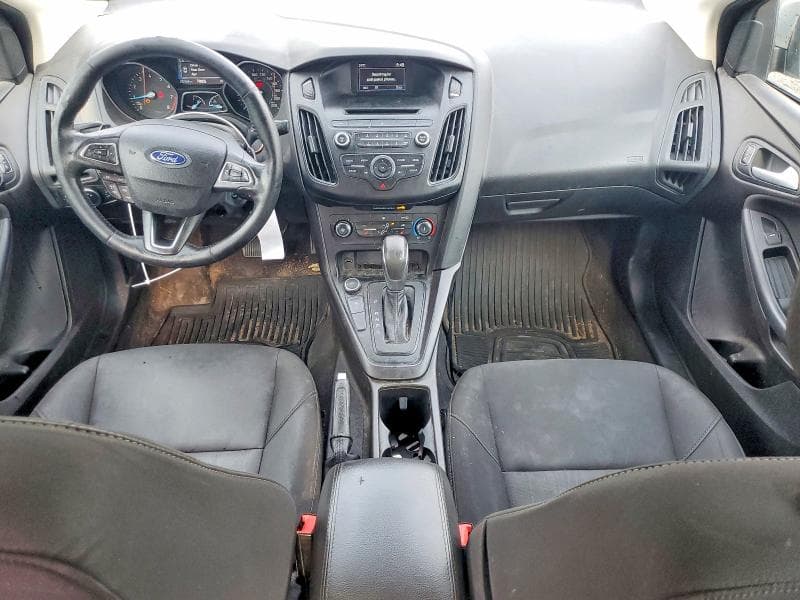 2017 FORD FOCUS SE 8
