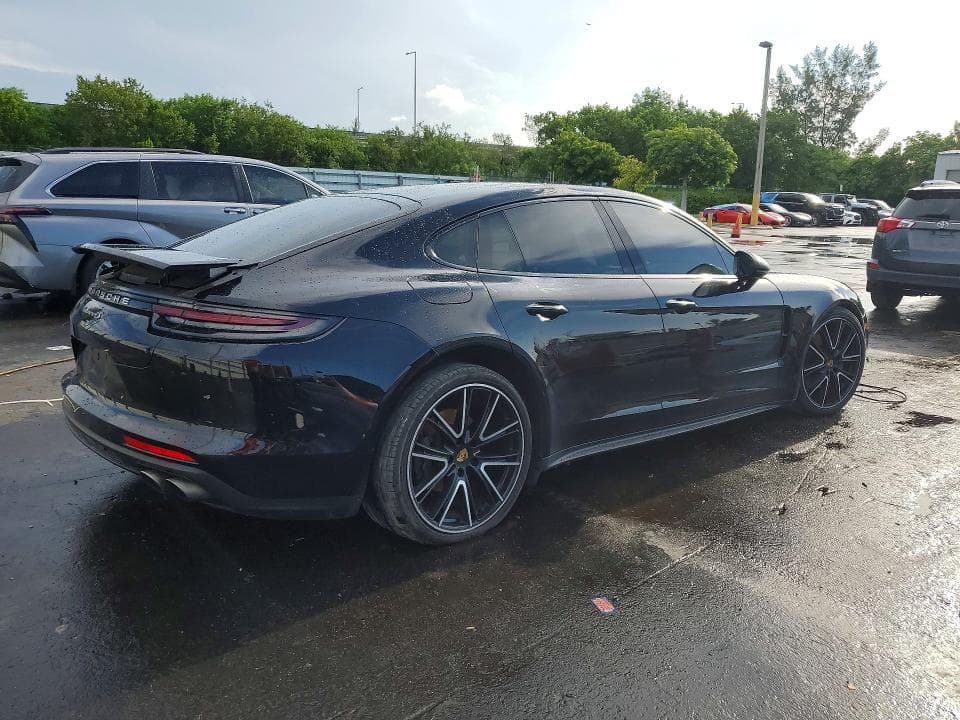 2018 PORSCHE PANAMERA 4S 3