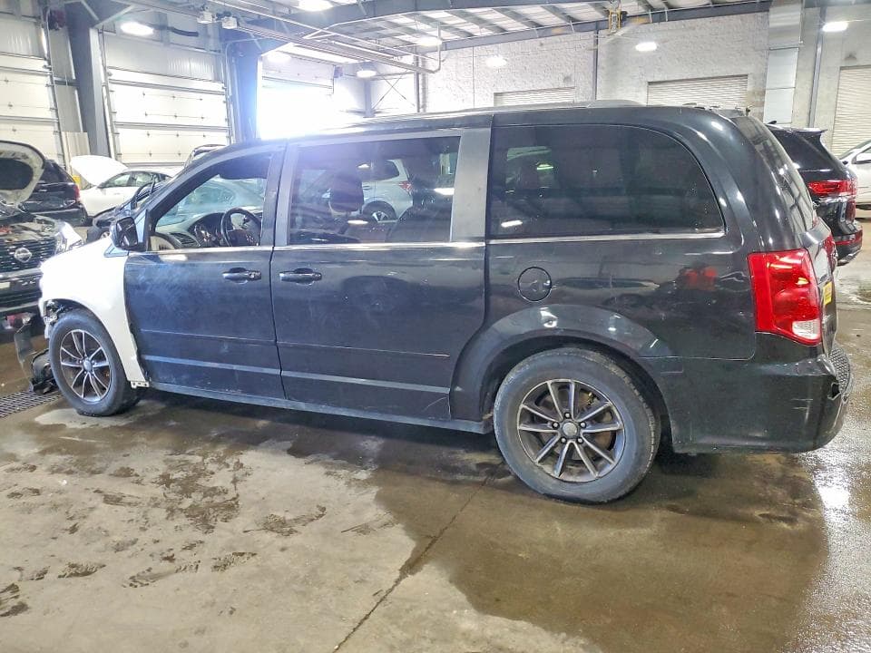2017 DODGE GRAND CARAVAN SXT 2