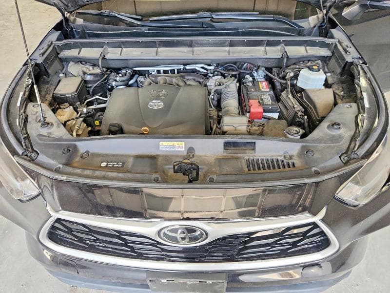 2020 TOYOTA HIGHLANDER XLE 12