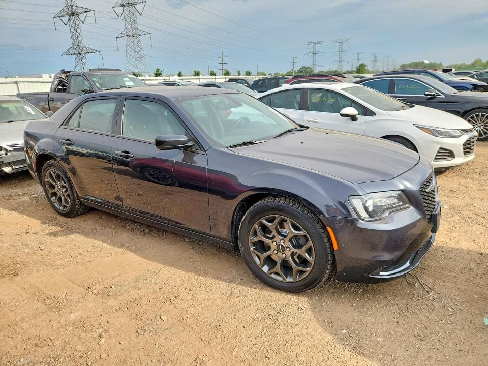 2018 CHRYSLER 300 TOURING 4