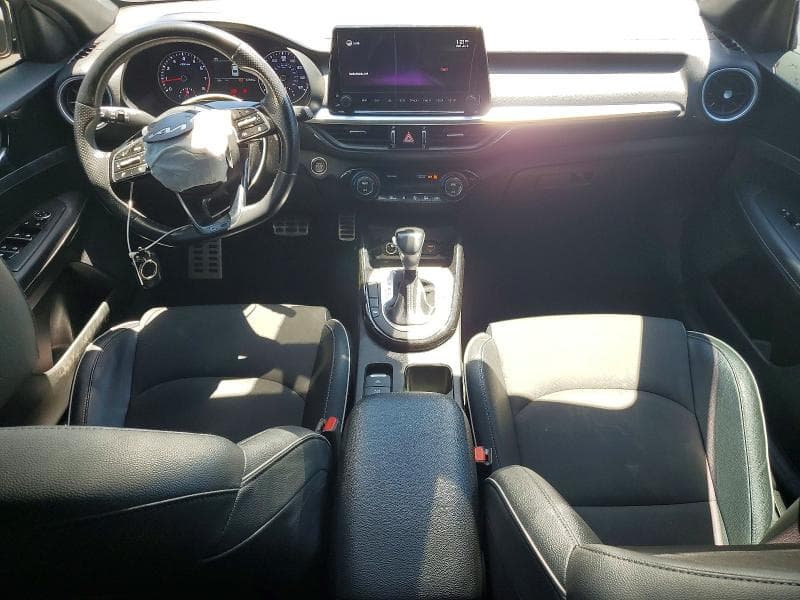2022 KIA FORTE GT LINE 8