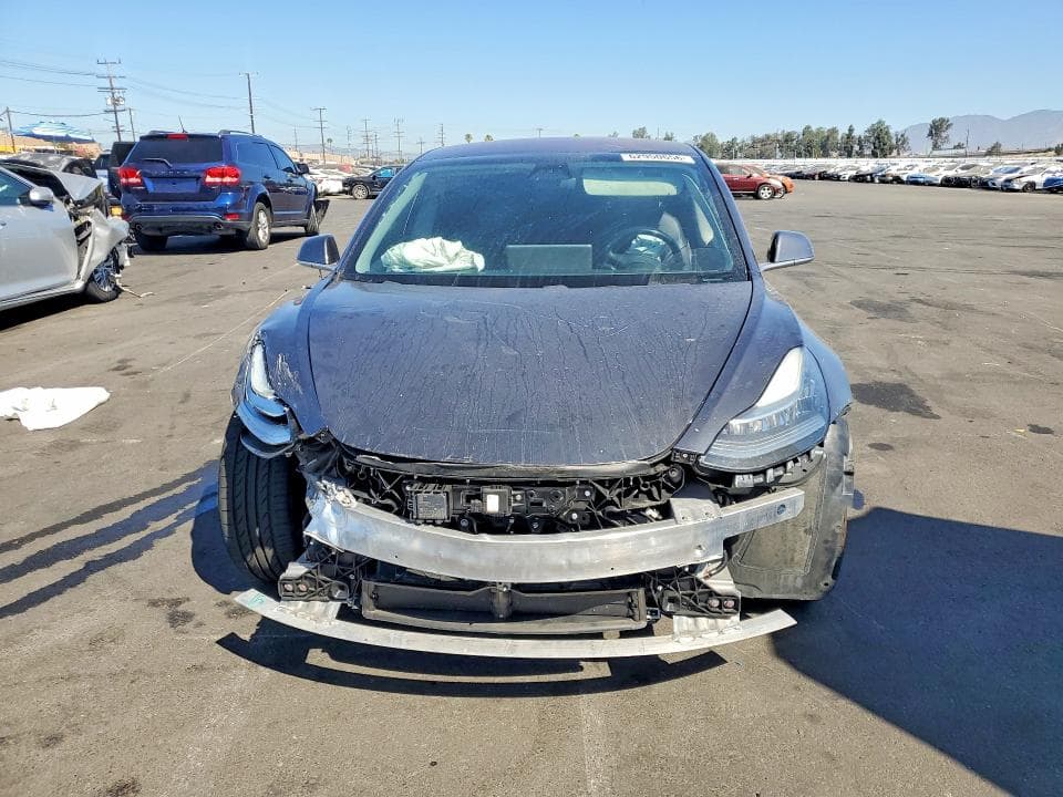 2018 TESLA MODEL 3 5