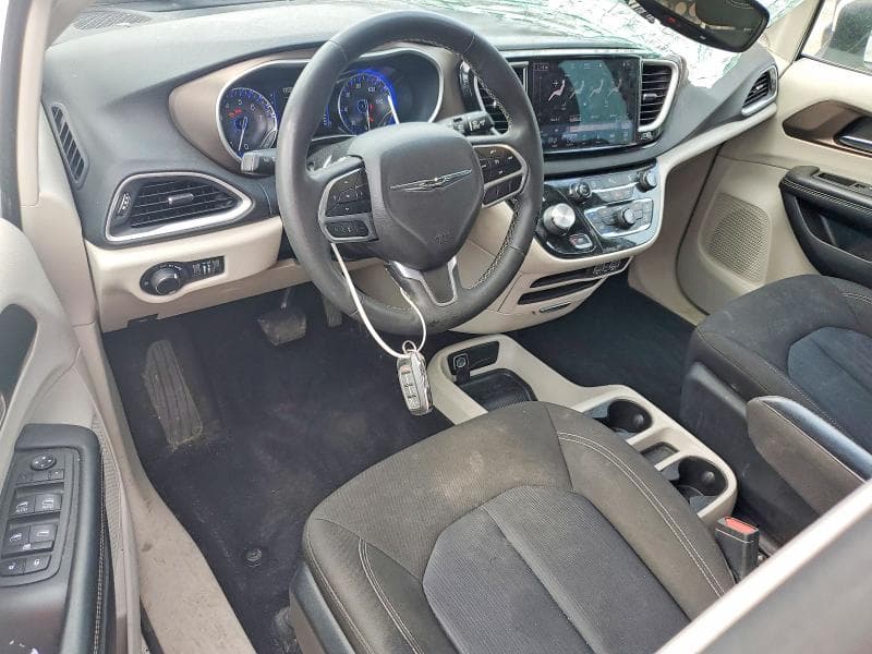 2022 CHRYSLER VOYAGER LX 8