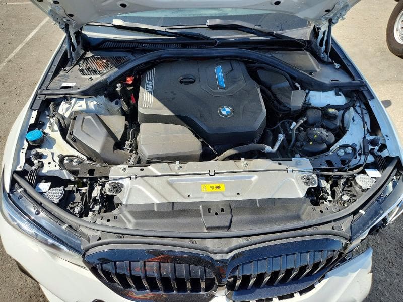 2022 BMW 330E 11