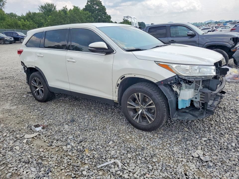 2019 TOYOTA HIGHLANDER LE 4