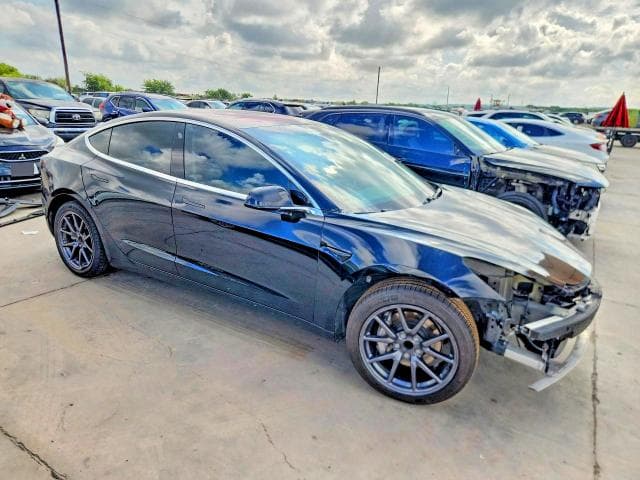 2018 TESLA MODEL 3 4