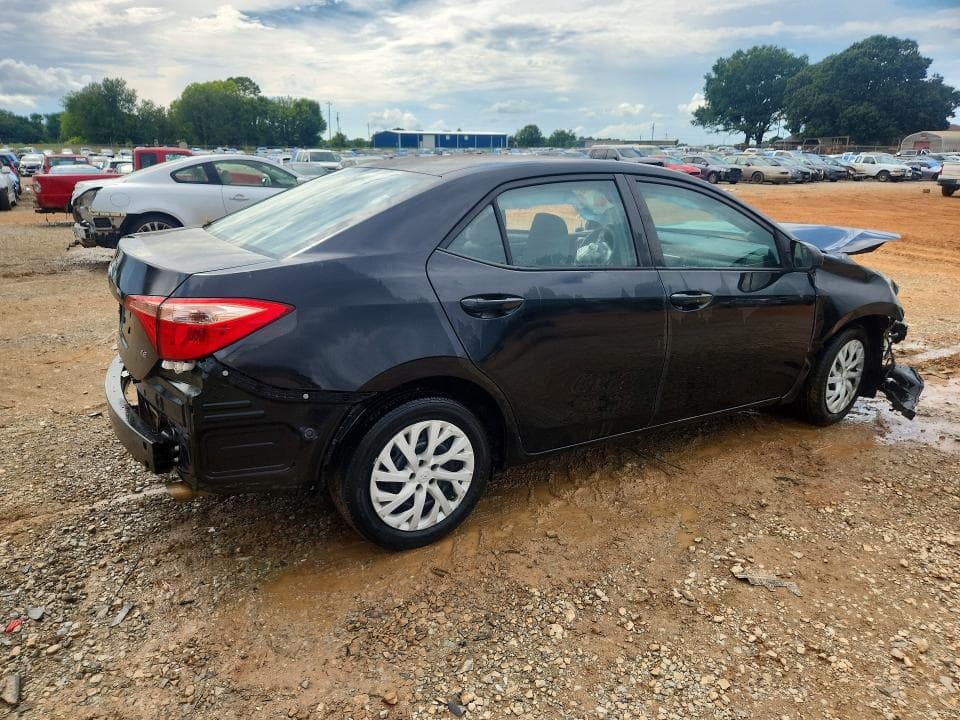 2019 TOYOTA COROLLA LE 3