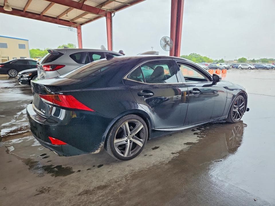 2018 LEXUS IS 3