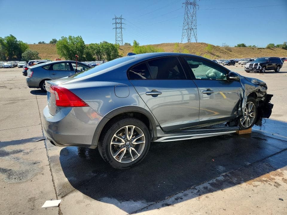 2017 VOLVO S60 CROSS COUNTRY T5 3