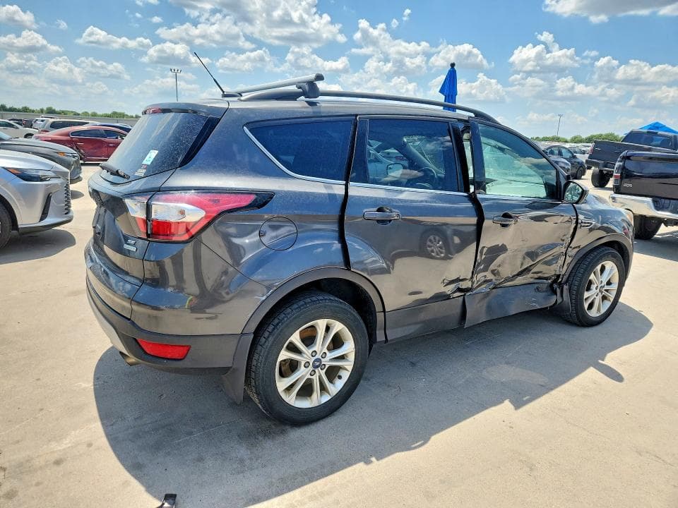 2018 FORD ESCAPE SE 3
