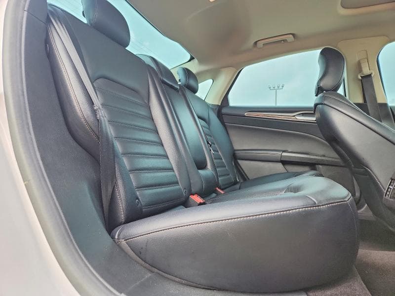 2018 FORD FUSION SE 10