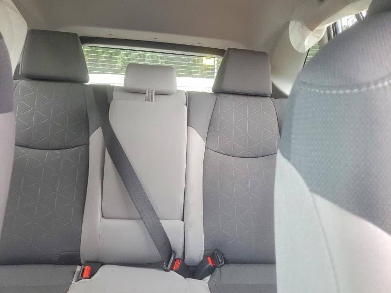 2025 TOYOTA RAV4 XLE 10
