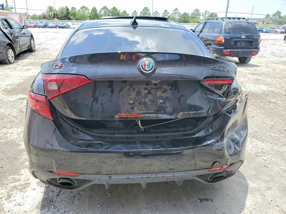 2021 ALFA ROMEO GIULIA TI 6