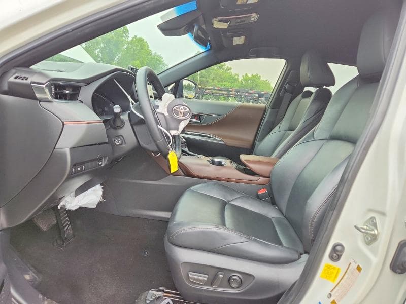 2022 TOYOTA VENZA XLE 7