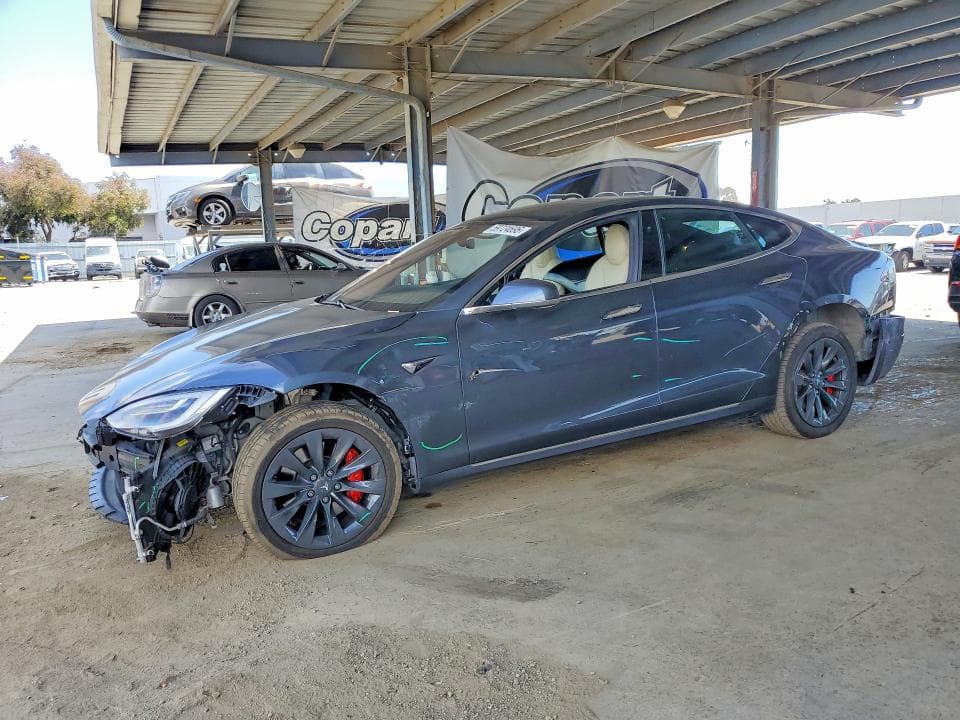 2020 TESLA MODEL S - 1