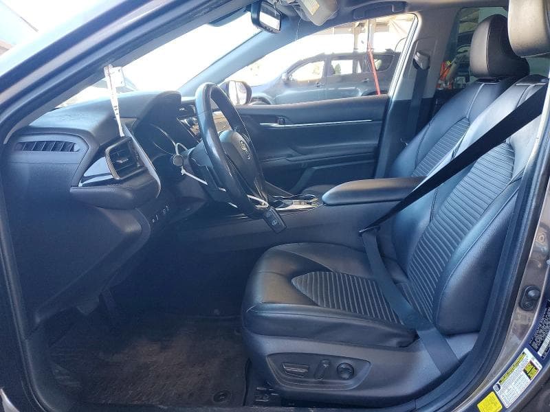 2020 TOYOTA CAMRY SE 7