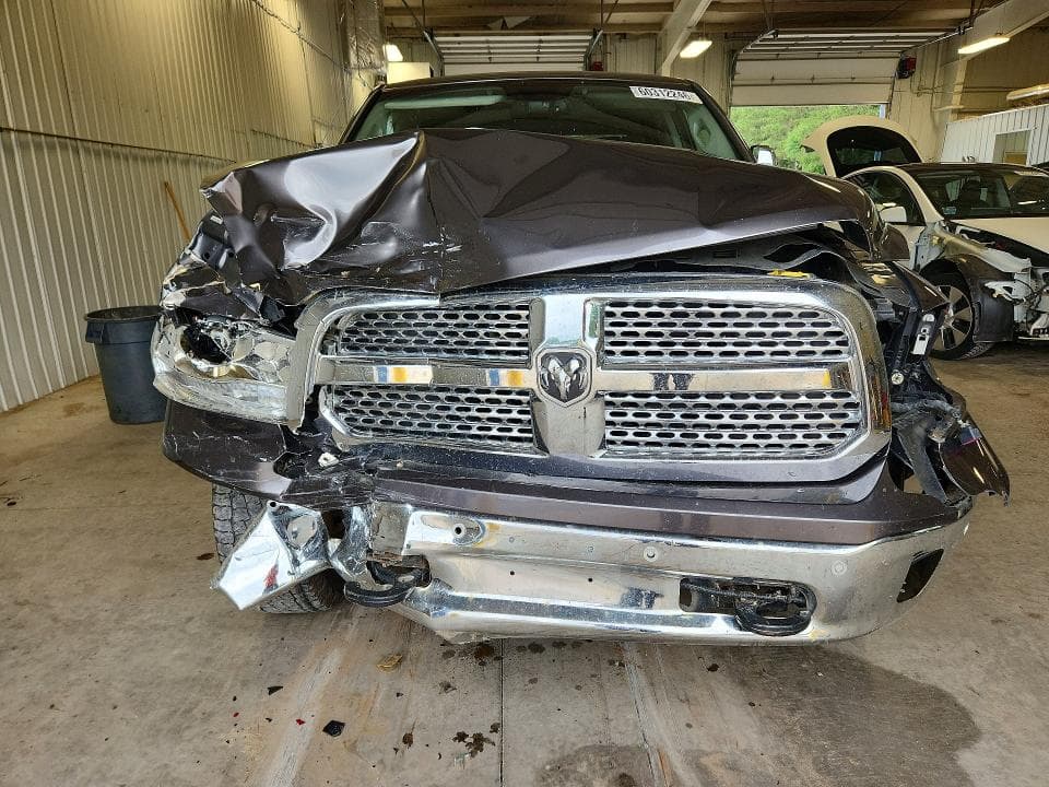 2017 RAM 1500 LARAMIE 5
