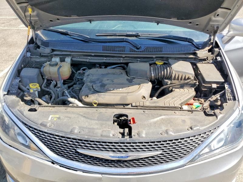 2018 CHRYSLER PACIFICA TOURING L 12