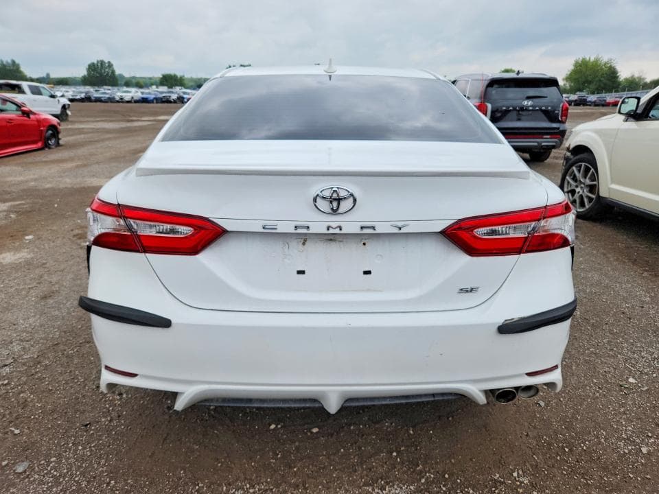 2020 TOYOTA CAMRY SE 6