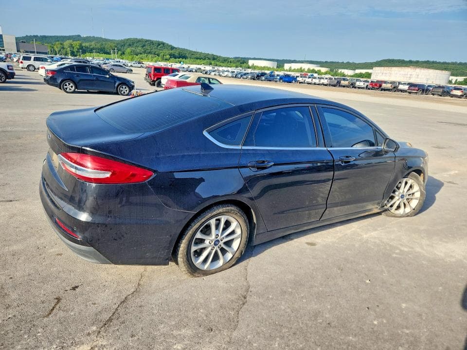 2020 FORD FUSION SE 3