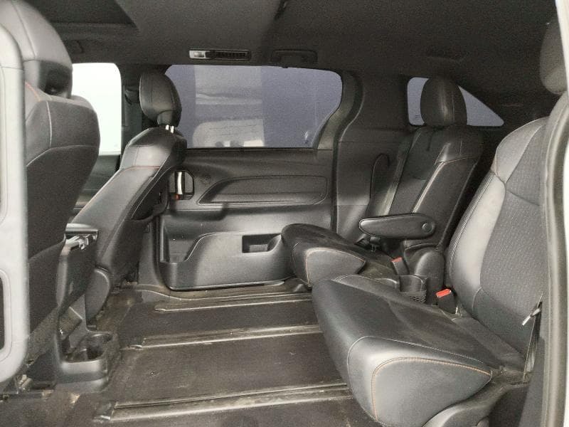 2021 TOYOTA SIENNA XSE 11